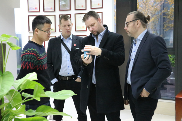  11月29日， Polyproject Environment AB 高管Daniel先生一行到訪了美控自動化。